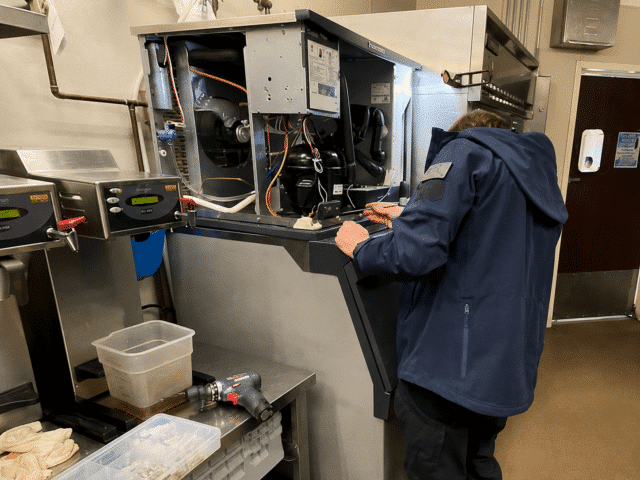 repairing ice making machine