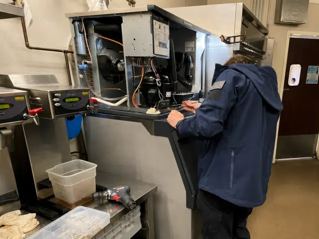 repairing ice making machine